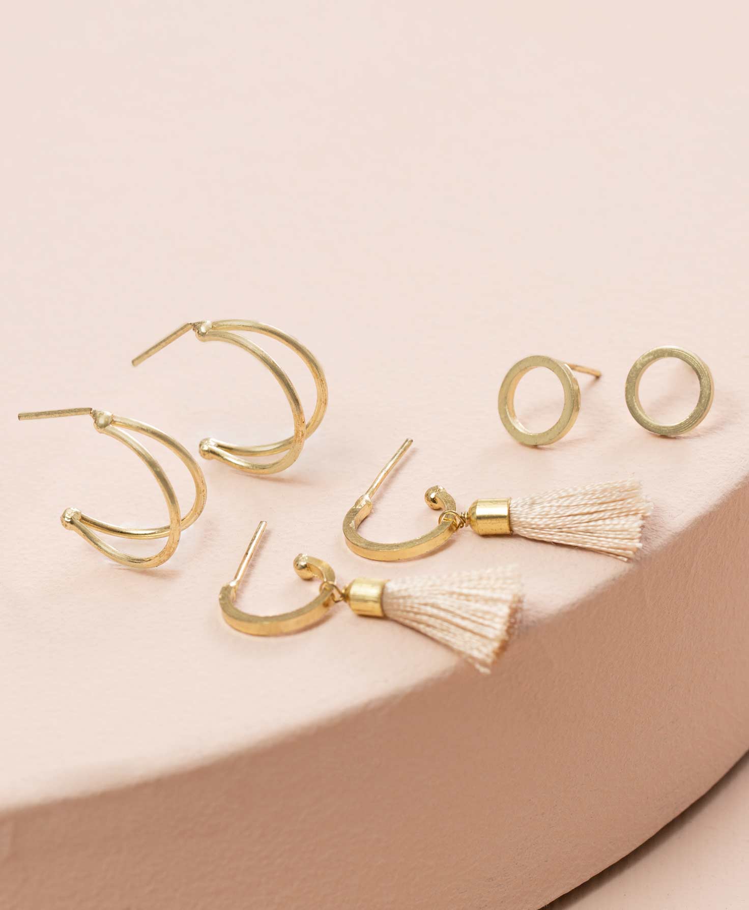 https://www.noondaycollection.info/img/product/essential-earrings,-set-of-3/essential-earrings,-set-of-3-large.jpg